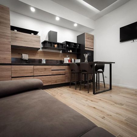 L Arche Comfort & Relax Brown Home Di Via Varesina Milano Exterior foto