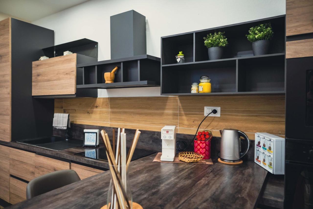 L Arche Comfort & Relax Brown Home Di Via Varesina Milano Exterior foto