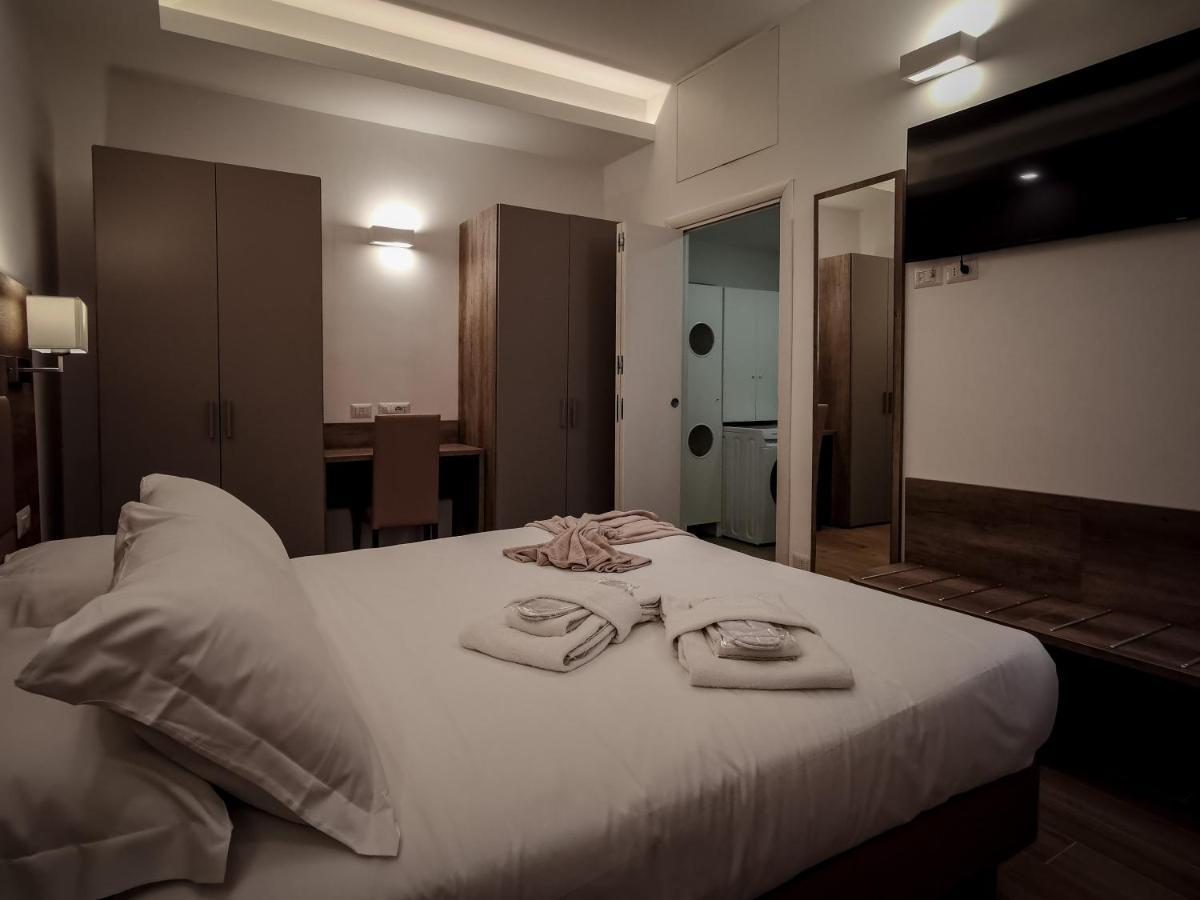 L Arche Comfort & Relax Brown Home Di Via Varesina Milano Exterior foto