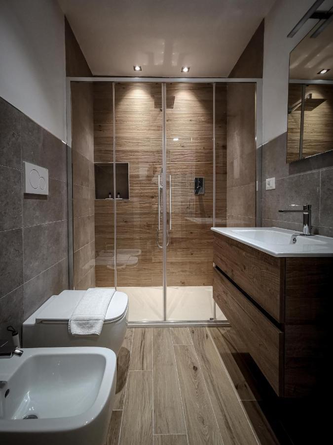 L Arche Comfort & Relax Brown Home Di Via Varesina Milano Exterior foto