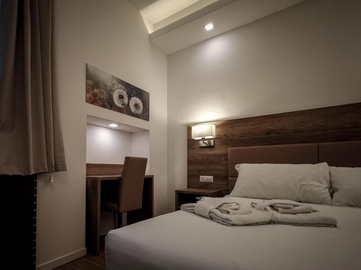 L Arche Comfort & Relax Brown Home Di Via Varesina Milano Exterior foto