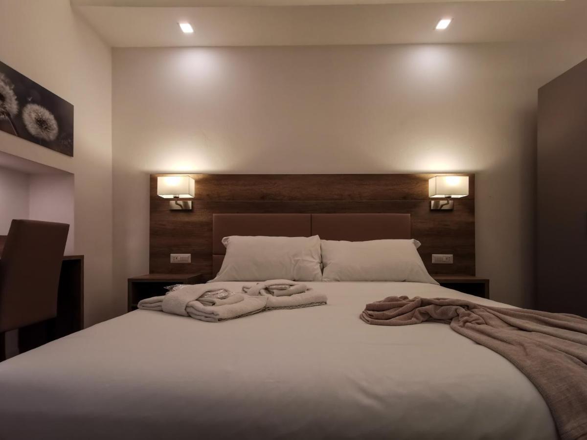 L Arche Comfort & Relax Brown Home Di Via Varesina Milano Exterior foto