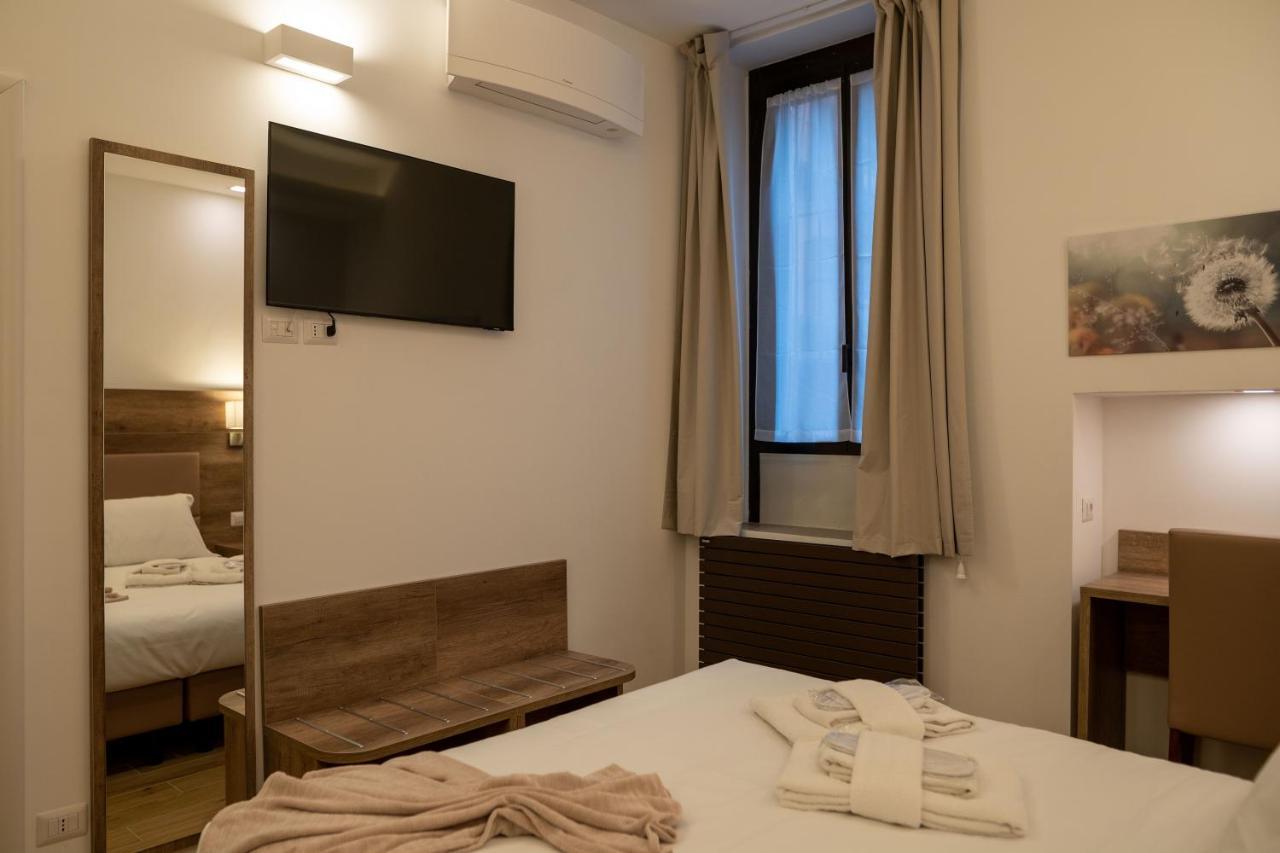 L Arche Comfort & Relax Brown Home Di Via Varesina Milano Exterior foto