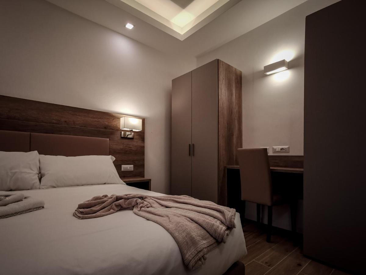 L Arche Comfort & Relax Brown Home Di Via Varesina Milano Exterior foto