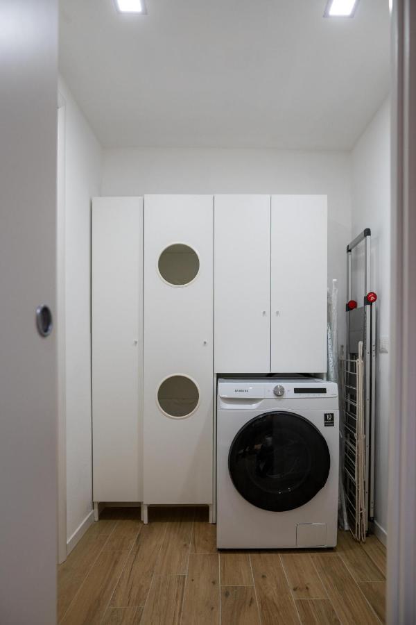 L Arche Comfort & Relax Brown Home Di Via Varesina Milano Exterior foto